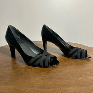 Stuart Weitzman Black Patent Leather Heel with Criss Cross Detail Size 6…